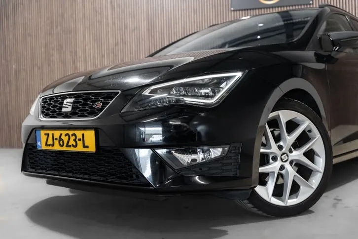 Seat Leon 2015 photo 2