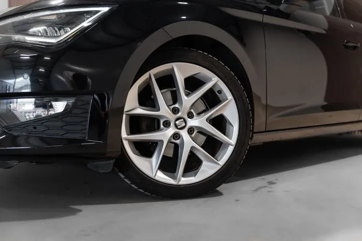 Seat Leon 2015 photo 3