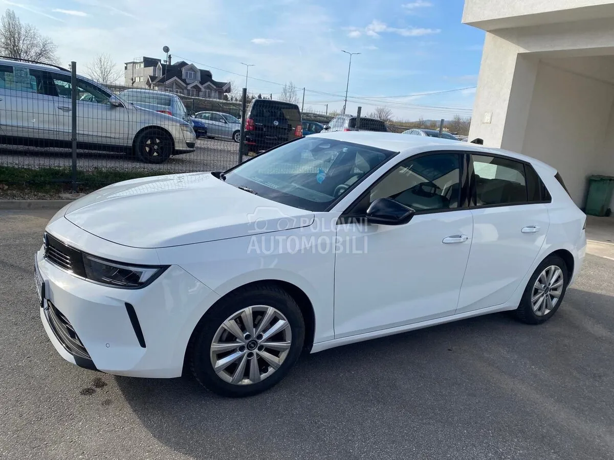 Opel Astra 2023 photo 2