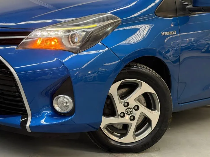 Toyota Yaris 2015 photo 2