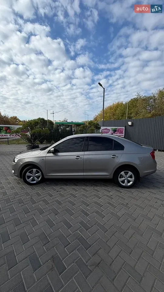Skoda Rapid 2013 photo 4