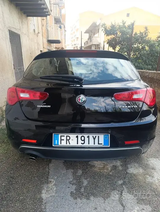 Alfa Romeo Giulietta 2018 photo 2