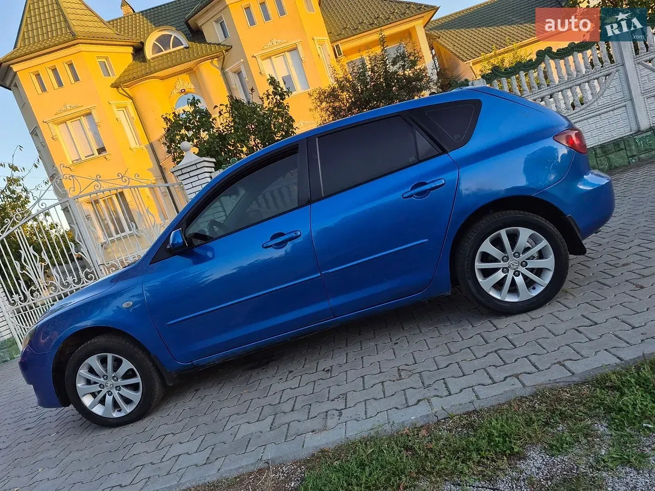 Mazda 3 2004 photo 2