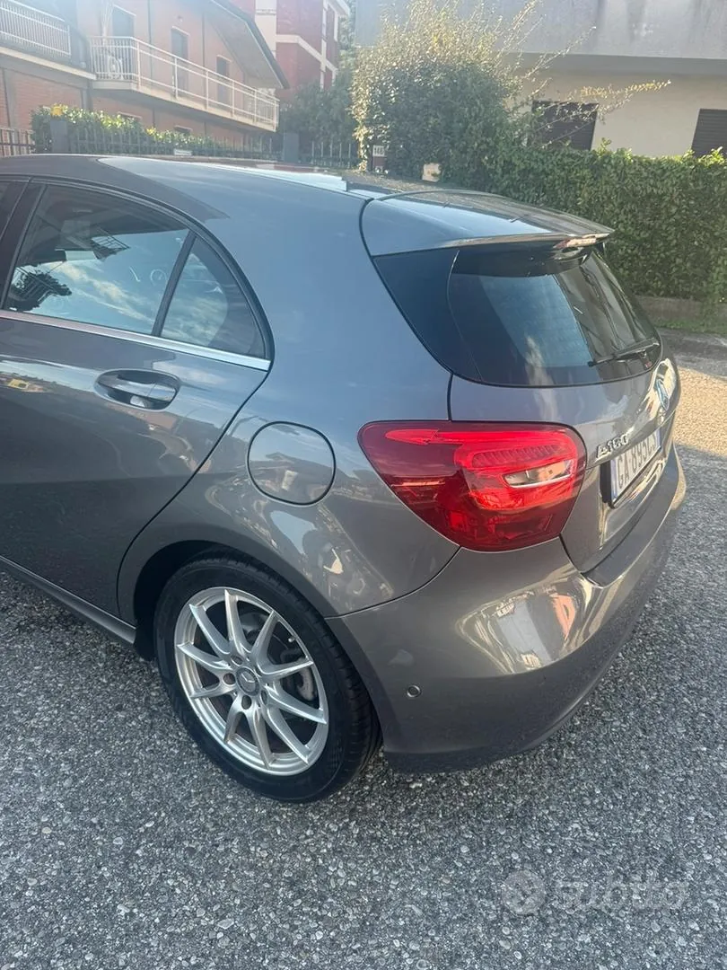 Mercedes-Benz A180 2017 photo 3