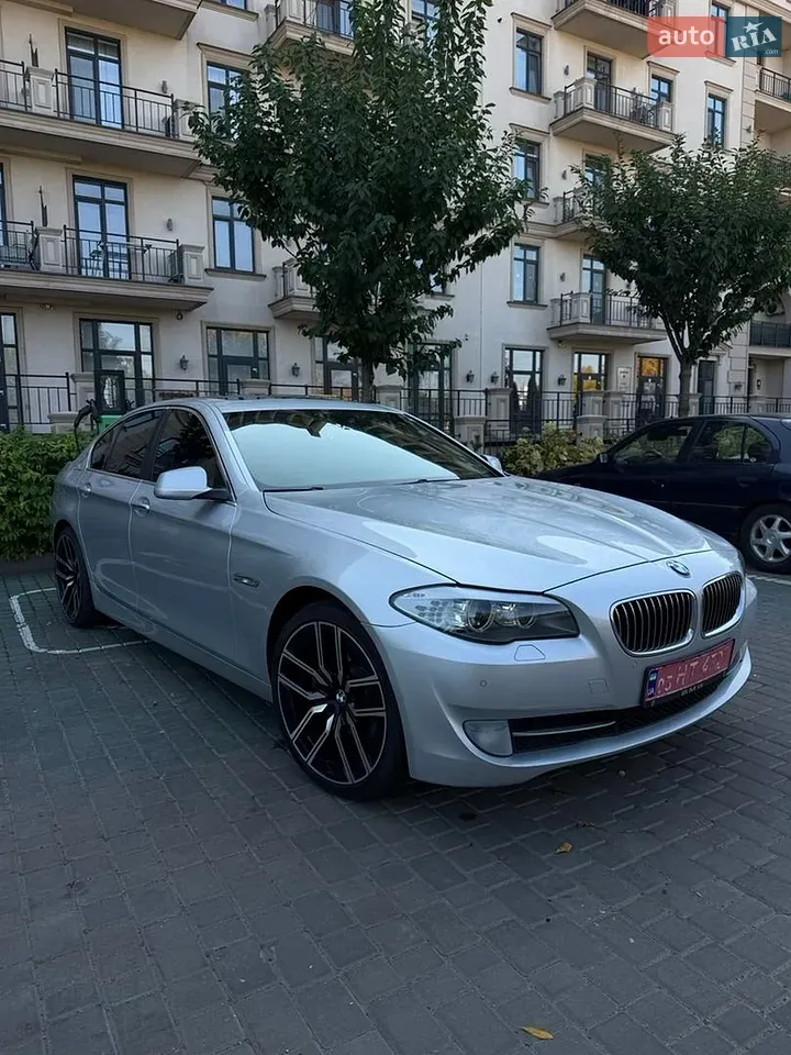 BMW 5 Series 2013 photo 4
