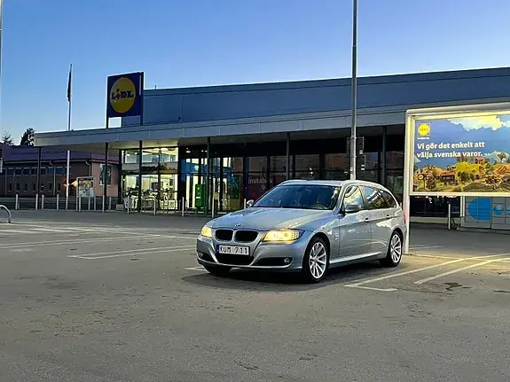 BMW 320D 2010 photo 3