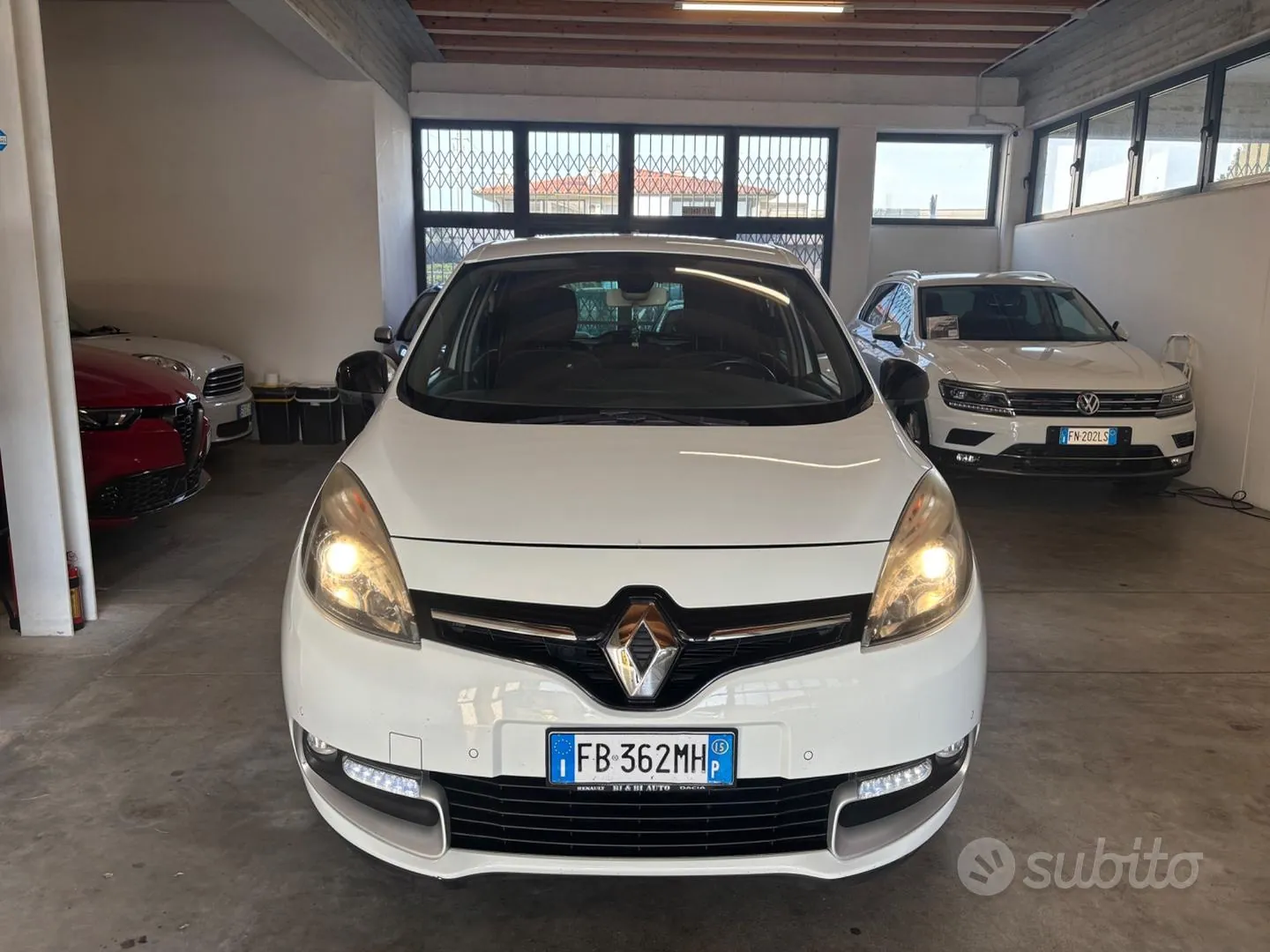 Renault Scenic 2015 photo 5