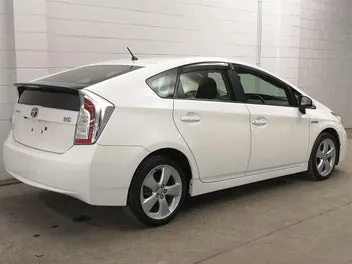 Toyota Prius 2015 photo 3