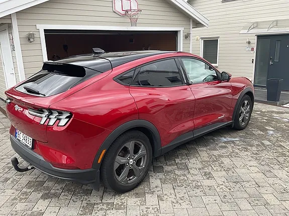 Ford Mustang Mach-E 2021 photo 3