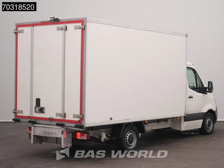 Mercedes-Benz Sprinter 2021 photo 2