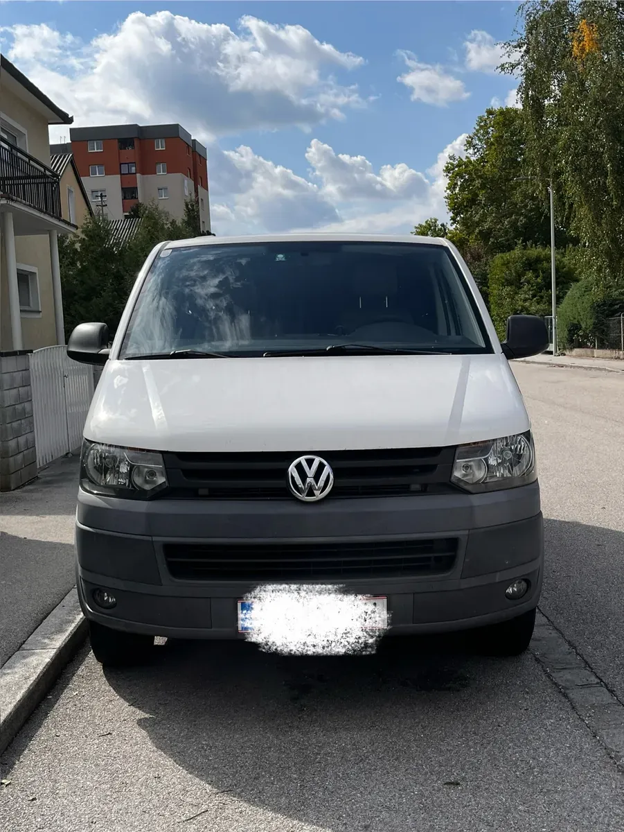 Volkswagen T5 2010 photo 2