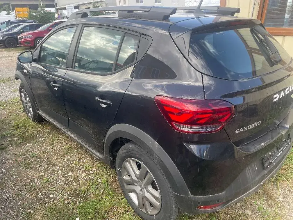 Dacia Sandero 2023 photo 2