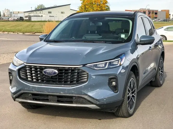Ford Escape 2025 photo 3