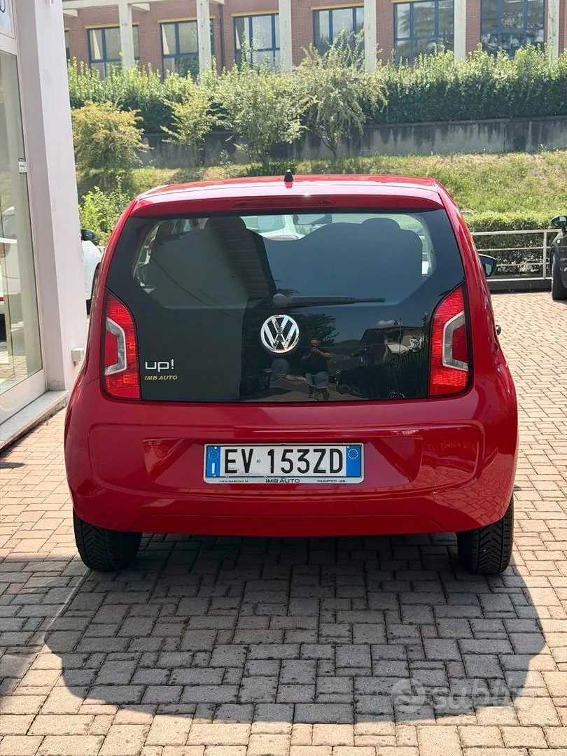 Volkswagen Up 2014 photo 4