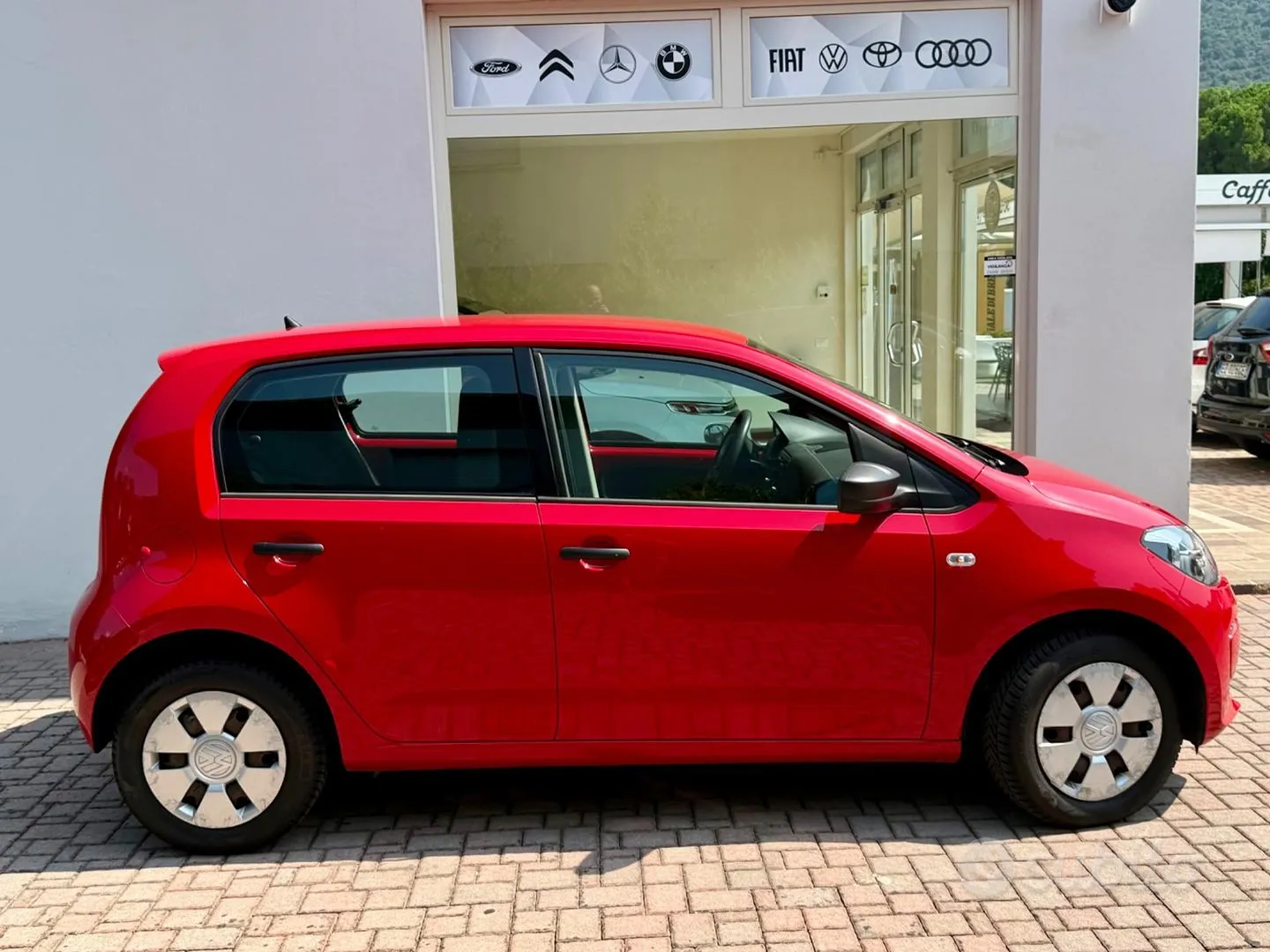 Volkswagen Up 2014 photo 5