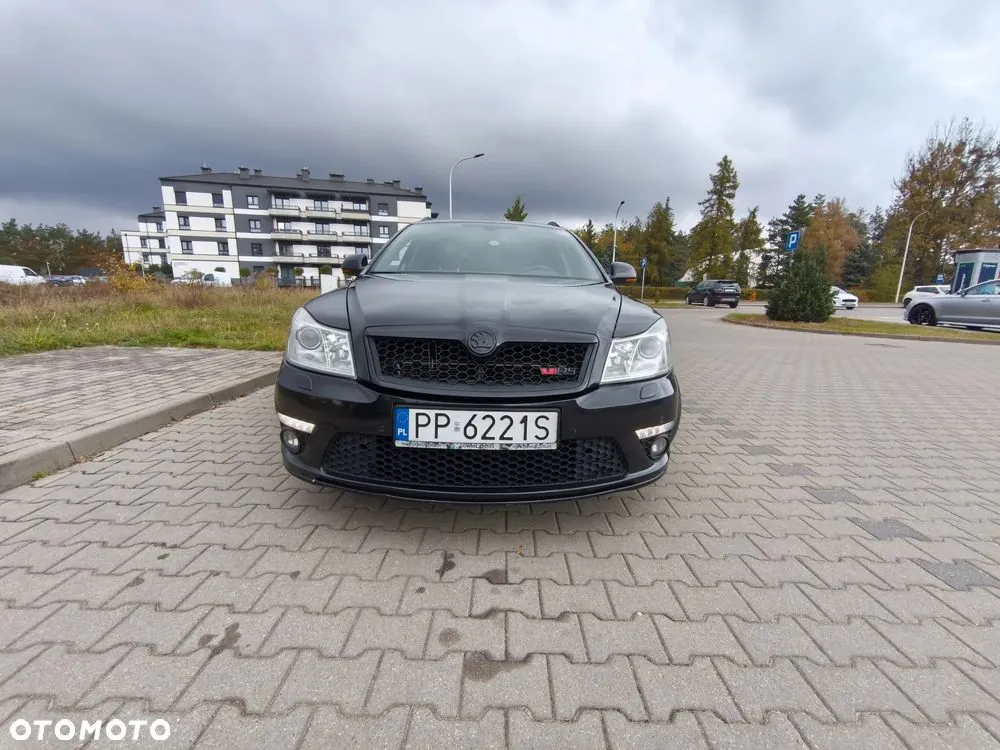 Skoda Octavia 2010 photo 2