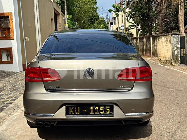 Volkswagen Passat 2012 photo 4