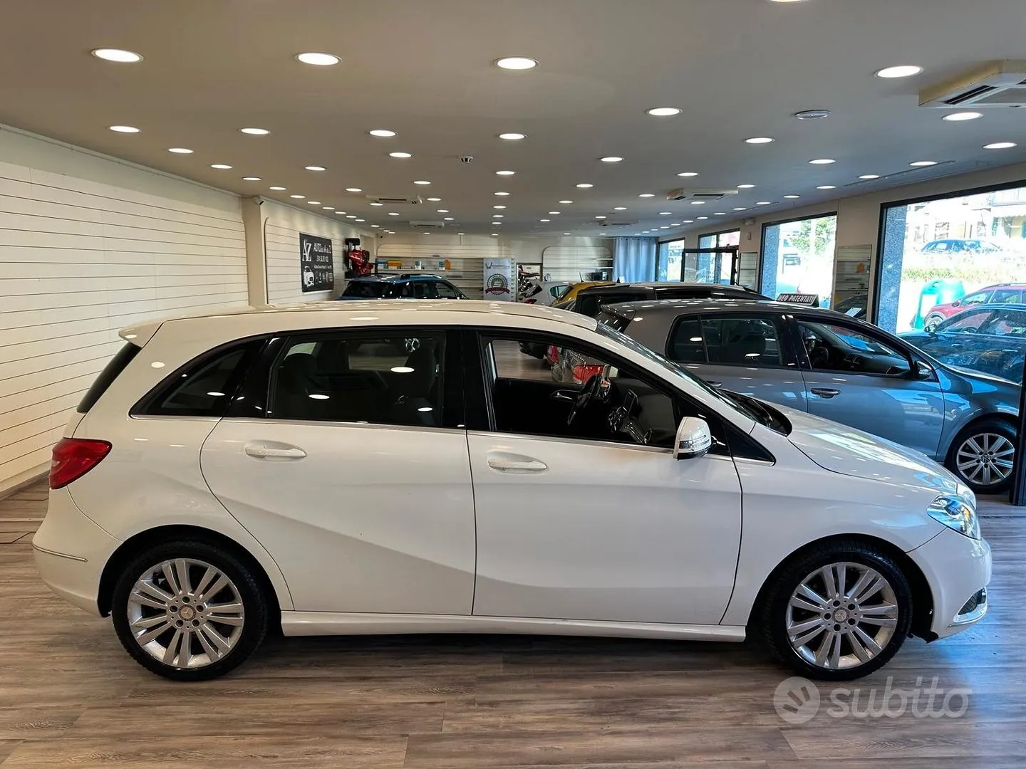 Mercedes-Benz B 180 2012 photo 3
