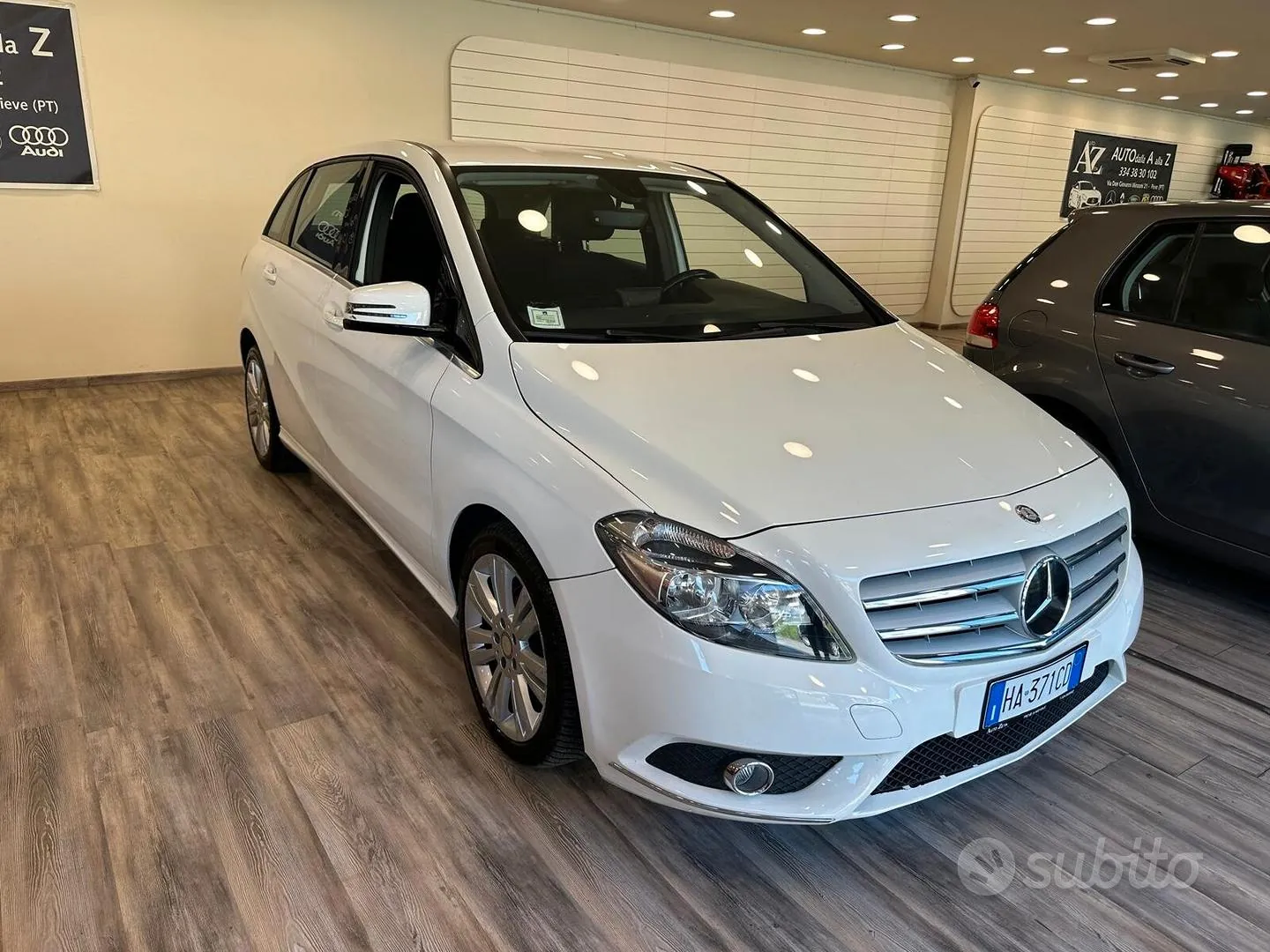 Mercedes-Benz B 180 2012 photo 2