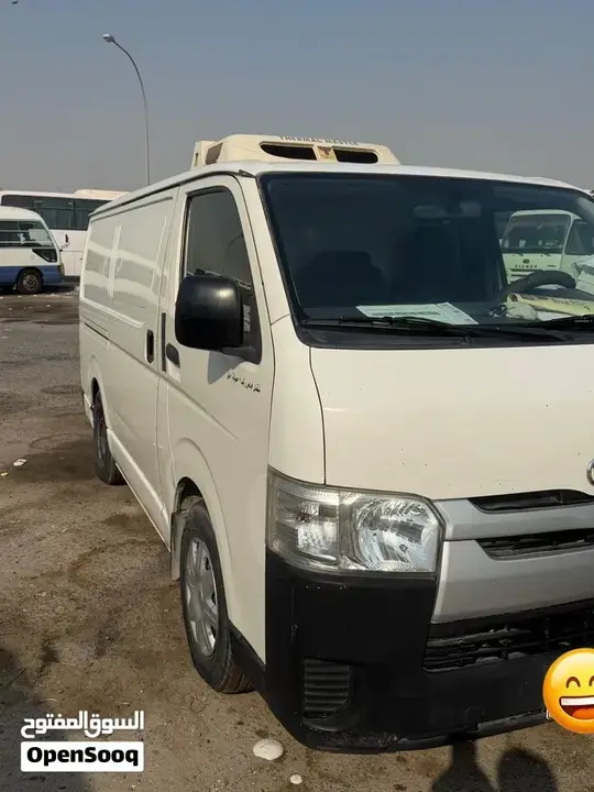 Toyota Hiace 2017 photo 4