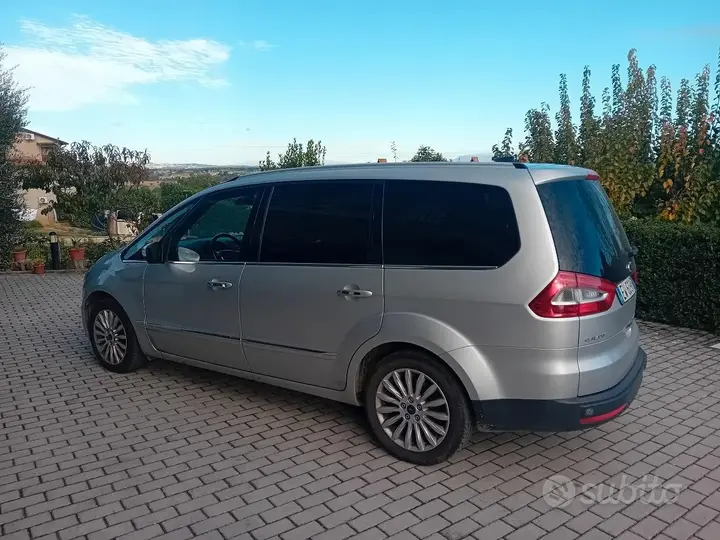 Ford Galaxy 2014 photo 2