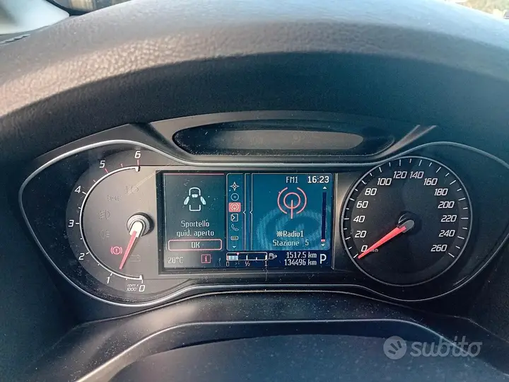 Ford Galaxy 2014 photo 3