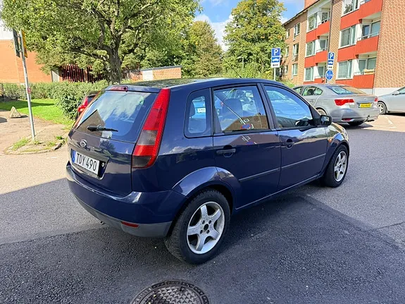 Ford Fiesta 2003 photo 4