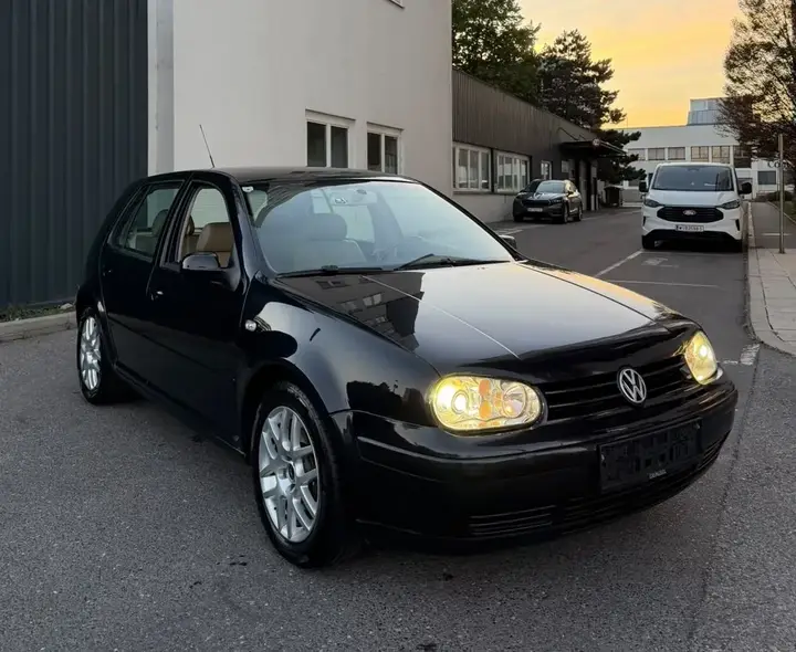 Volkswagen Golf 2003 photo 2