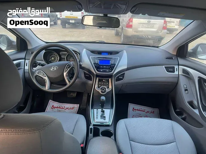 Hyundai Elantra 2012 photo 3