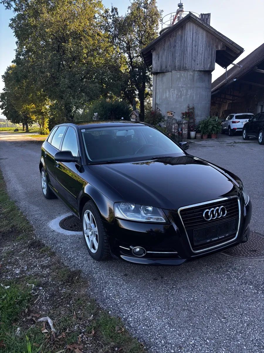 Audi A3 2012 photo 2