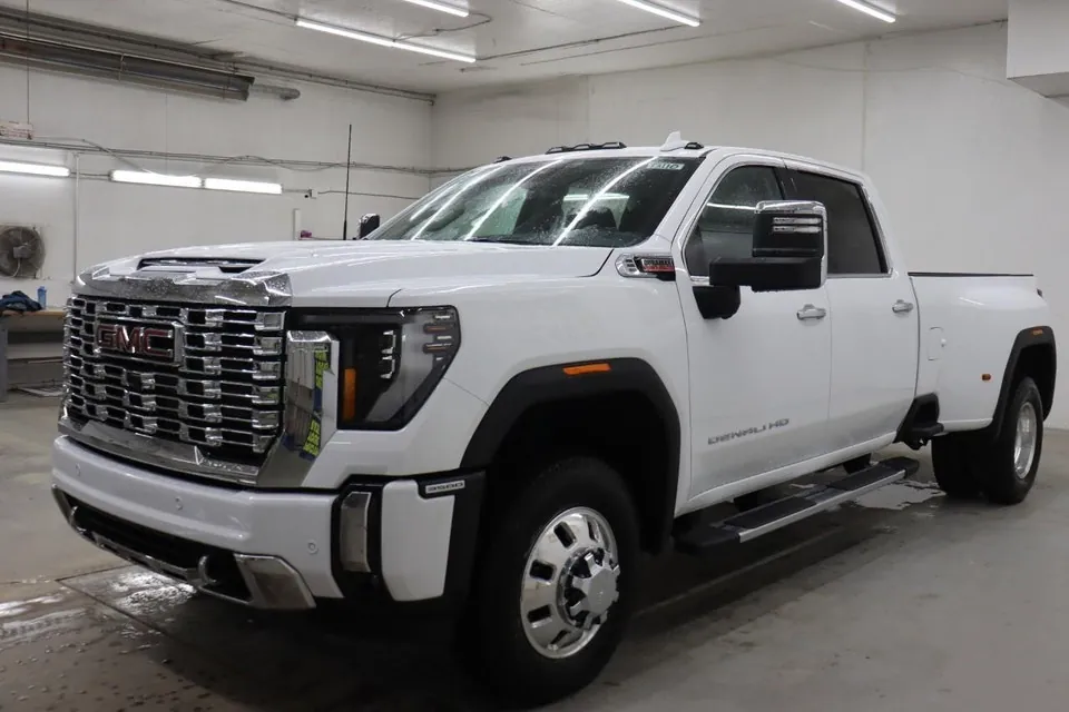 GMC Sierra 3500Hd 2026 photo 4