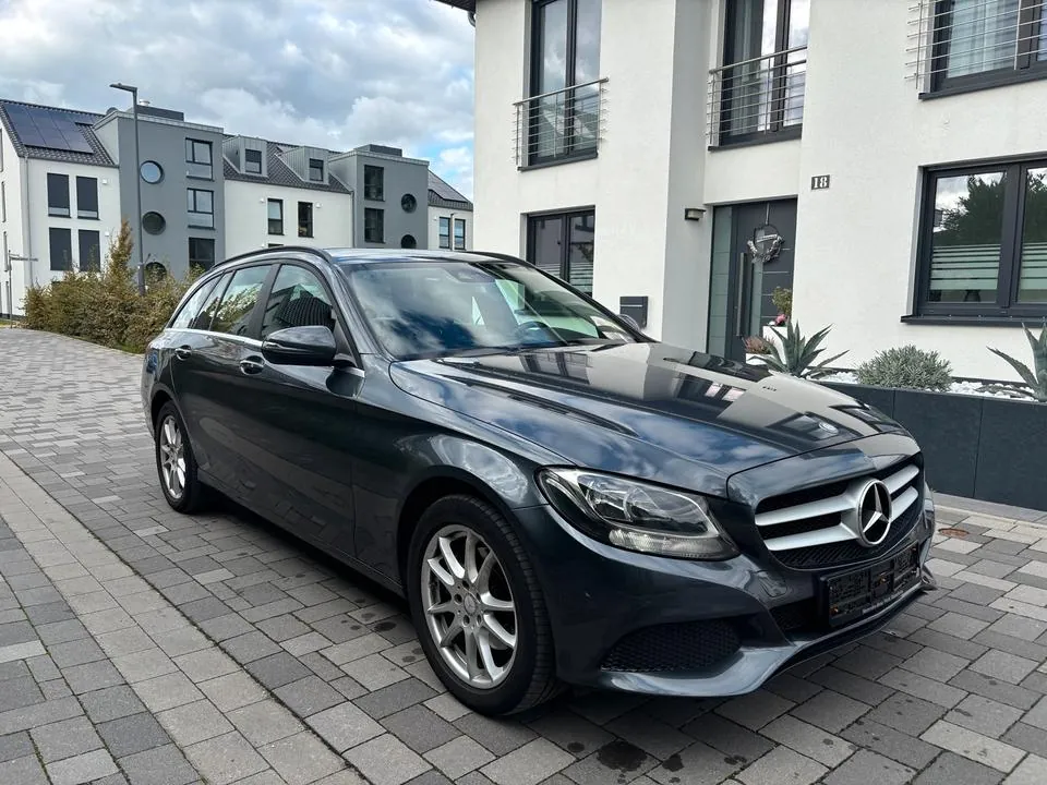 Mercedes-Benz C 220D