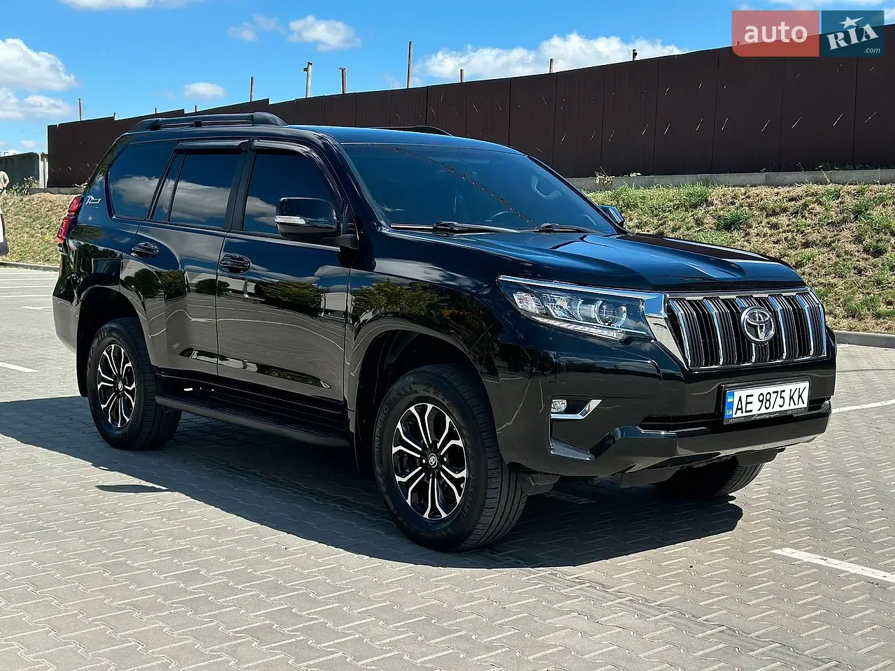 Toyota Land Cruiser Prado 2018 photo 3