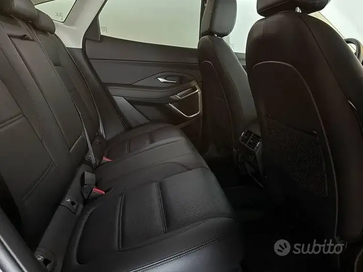 Jaguar E-Pace 2022 photo 5