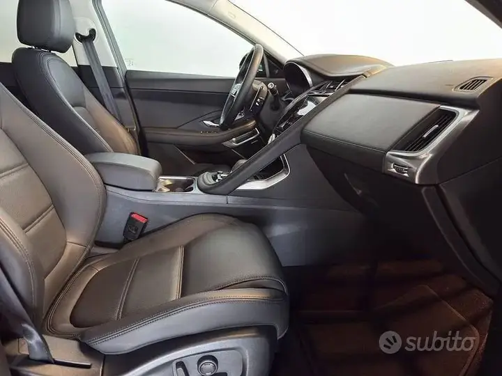 Jaguar E-Pace 2022 photo 3