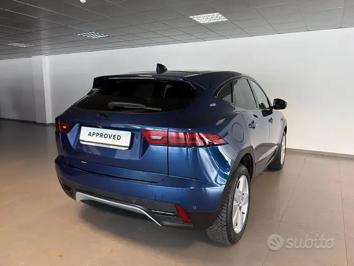 Jaguar E-Pace 2022 photo 2