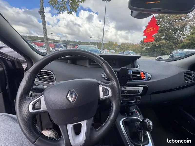 Renault Scenic 2012 photo 3