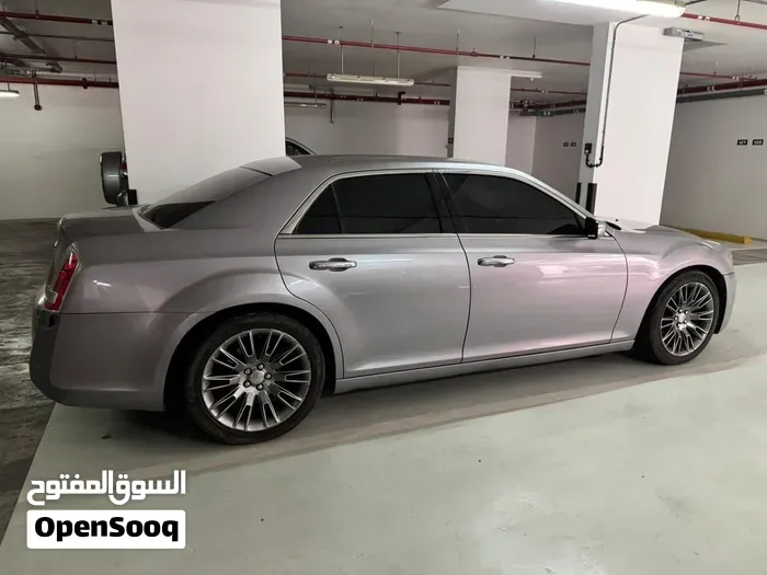 Chrysler 300C 2014 photo 3