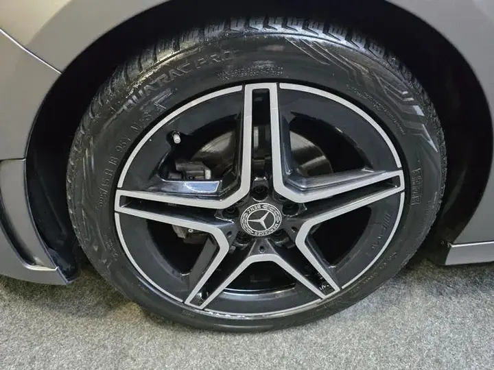 Mercedes-Benz B-Class 2020 photo 2