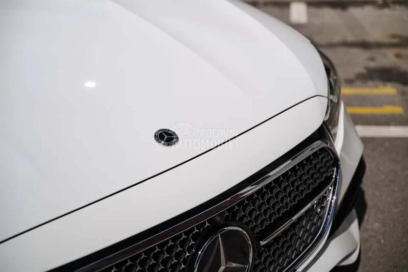 Mercedes-Benz E 220 2026 photo 4
