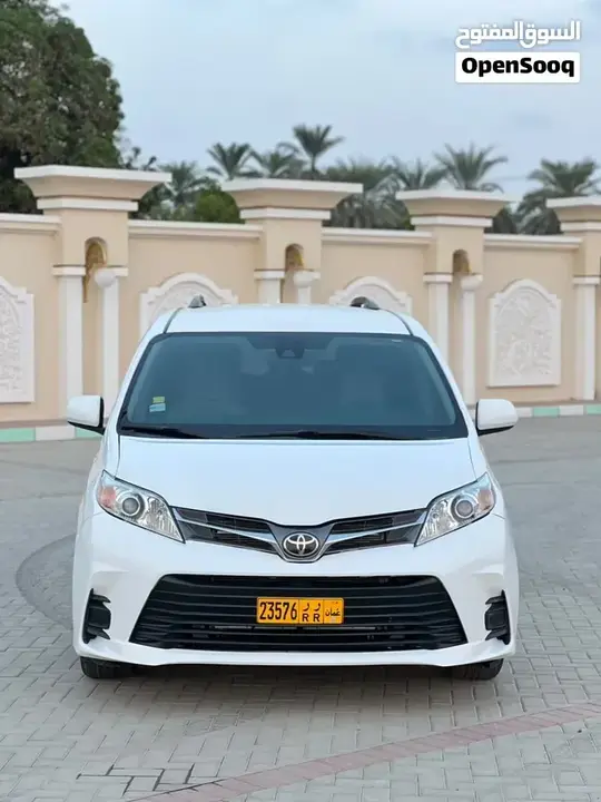 Toyota Sienna 2018 photo 3