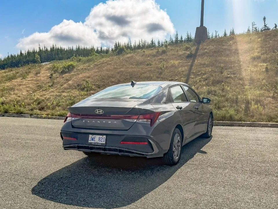 Hyundai Elantra 2025 photo 5