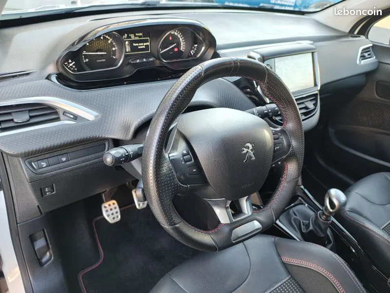 Peugeot 2008 2016 photo 5
