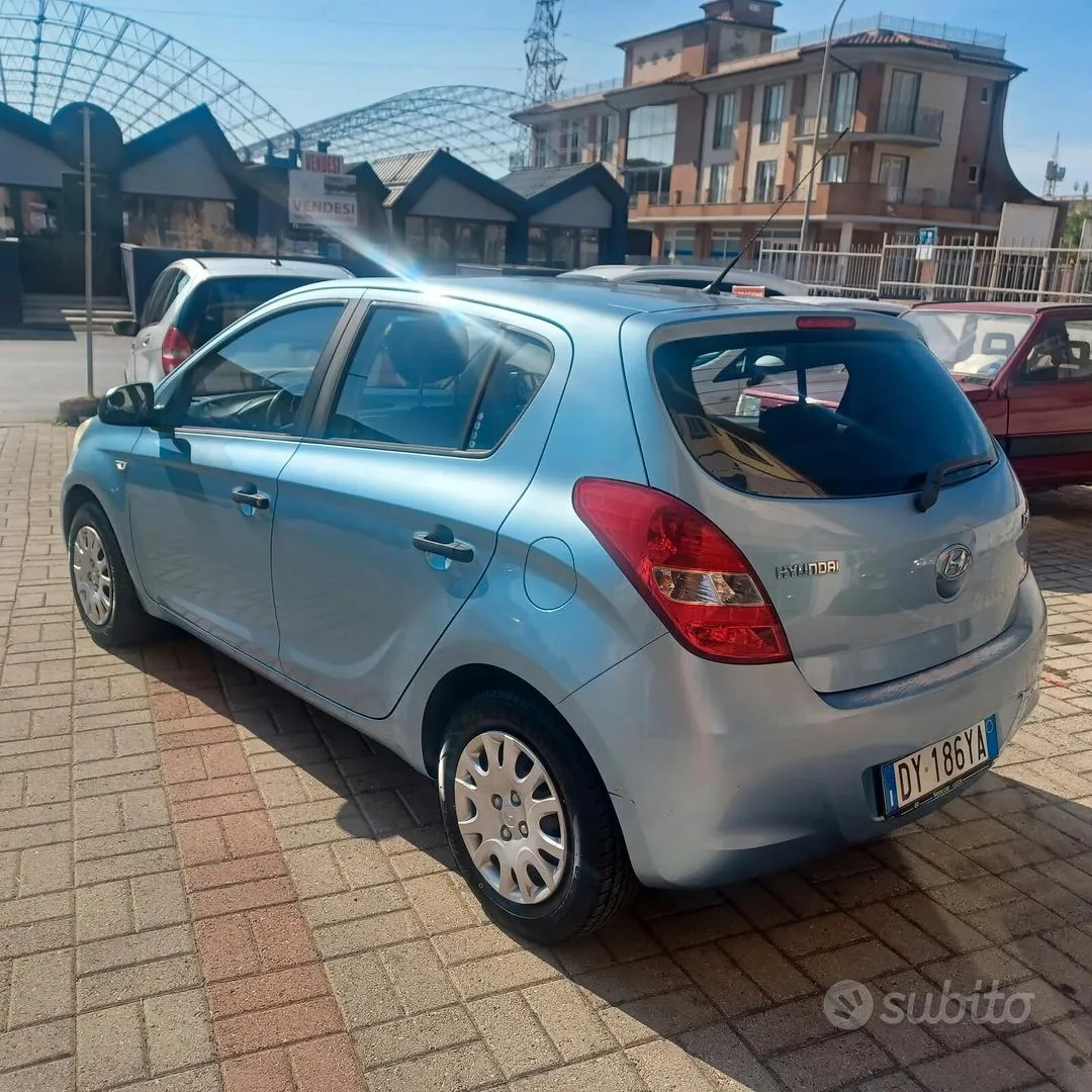 Hyundai I20 2009 photo 3