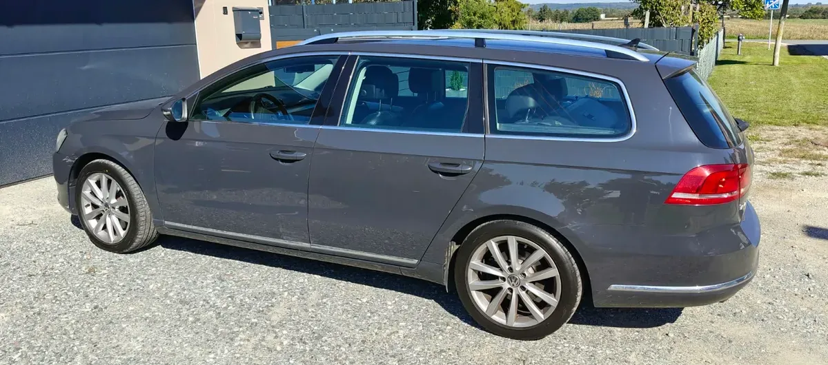 Volkswagen Passat 2013 photo 2