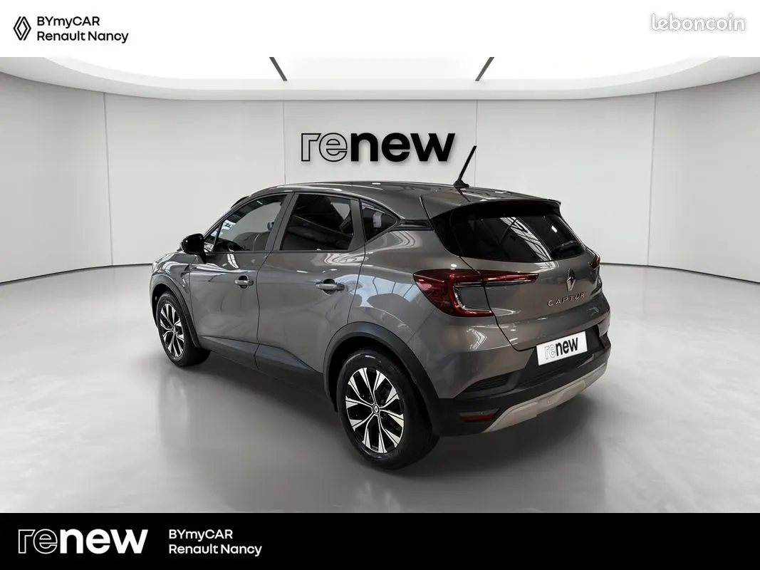 Renault Captur 2024 photo 3