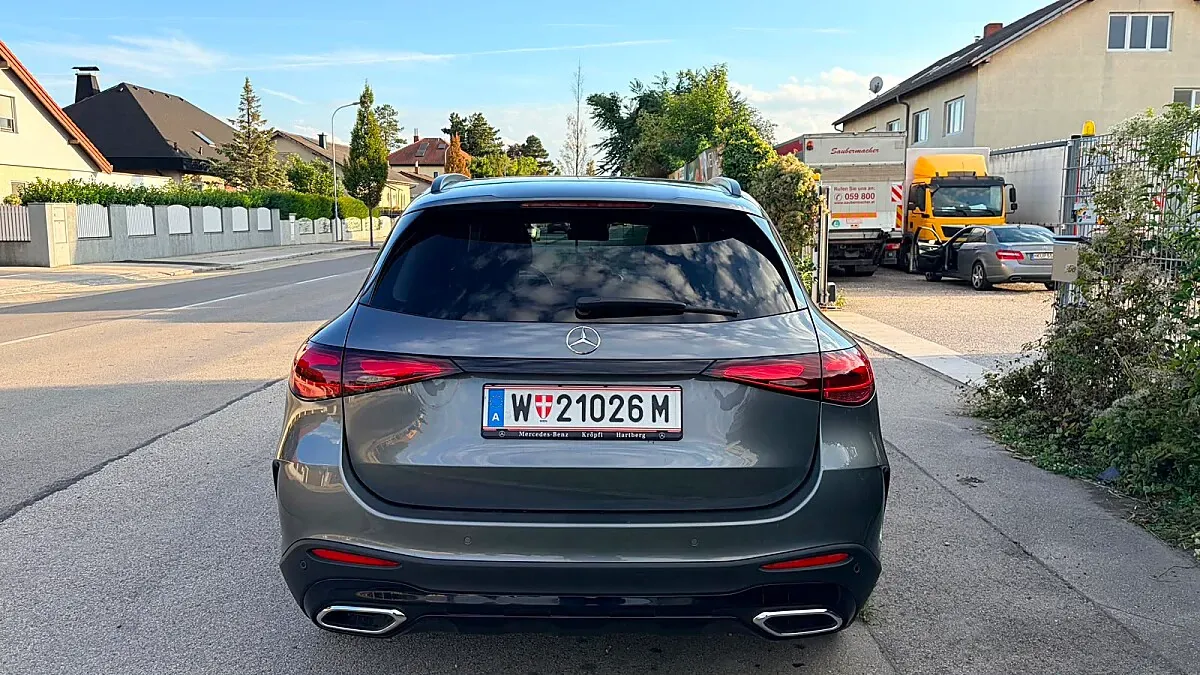 Mercedes-Benz Glc-Class 2023 photo 3