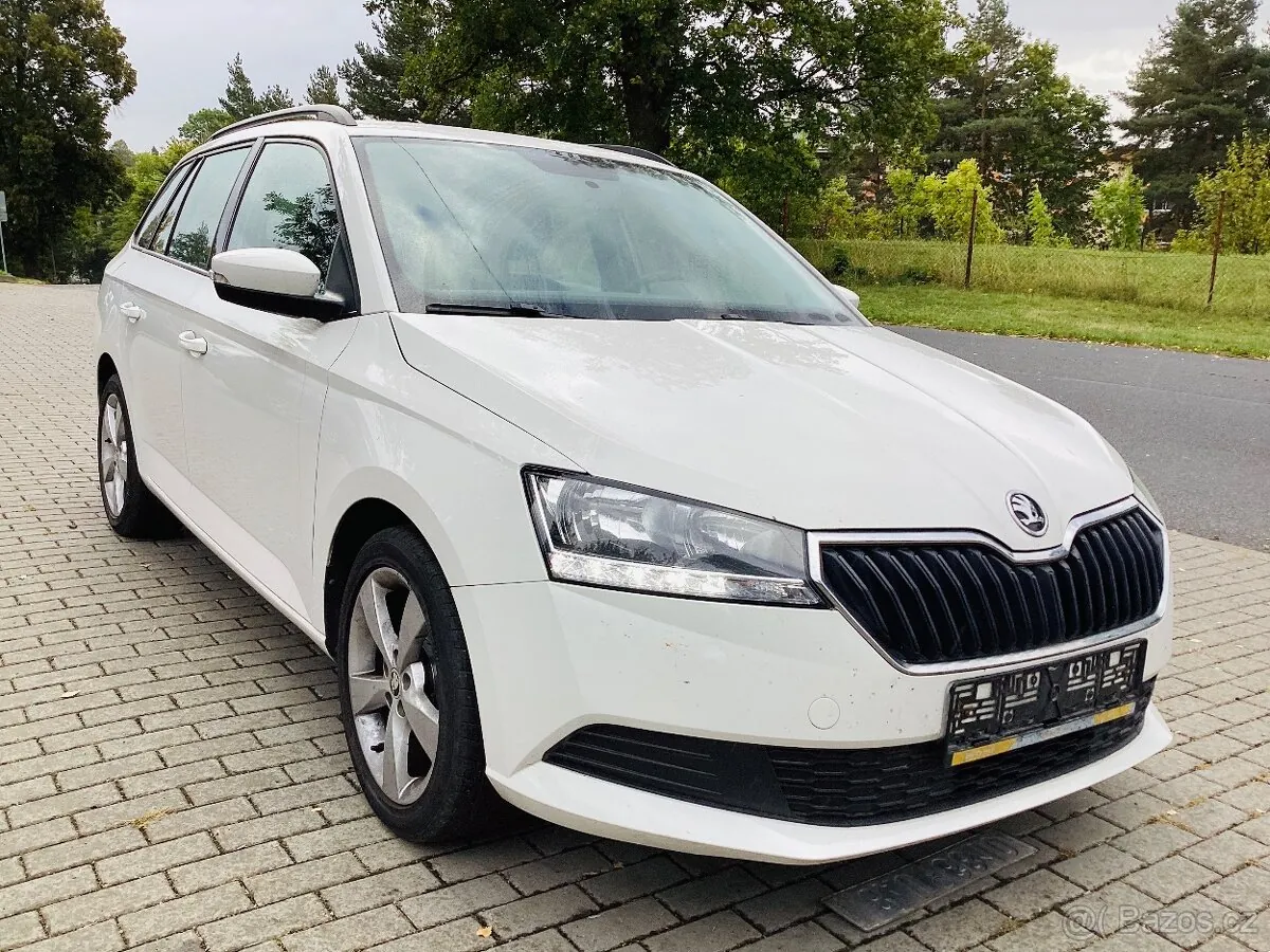 Skoda Fabia 2021 photo 2