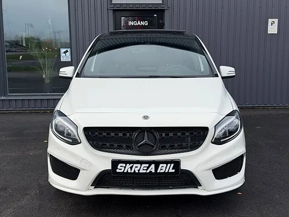 Mercedes-Benz B200 2015 photo 3