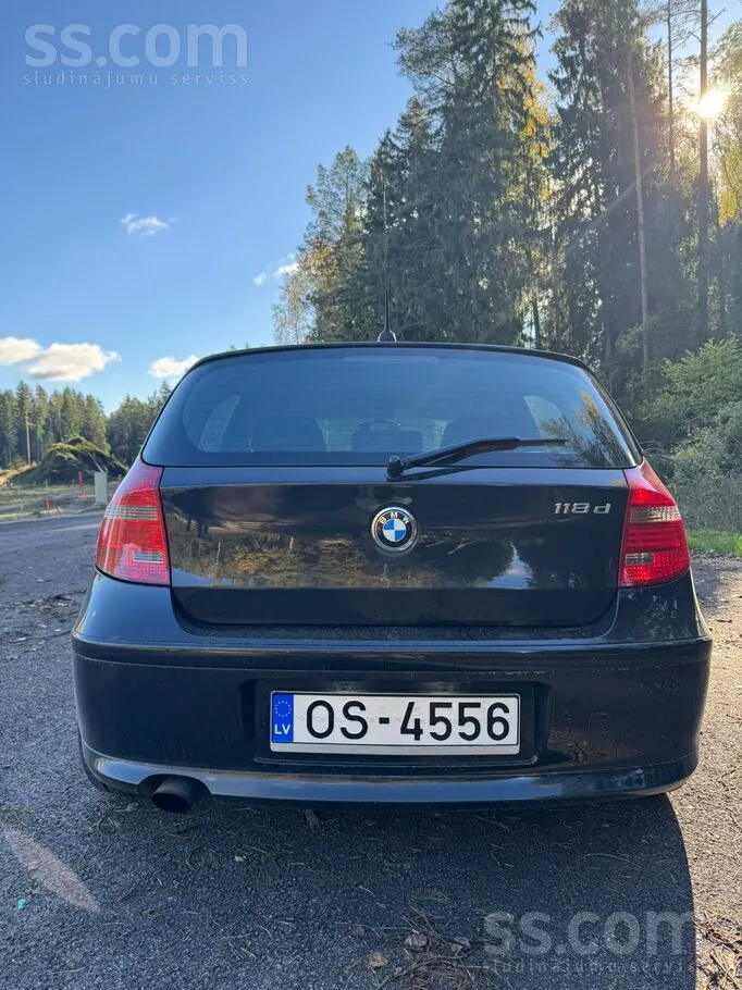 BMW 118 2010 photo 5